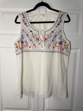 beachlunchlounge 100% Cotton White Sleeveless Embroidered Floral Camisole